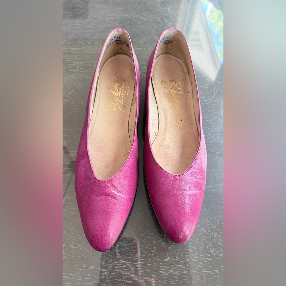 Old Money Vintage Johansen leather hot pink flats